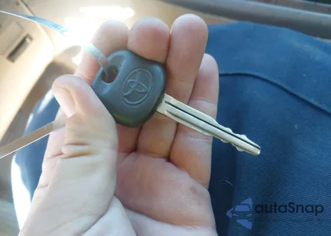 2004 Toyota Avalon Xls from USA, damaged, VIN 4T1BF28B64U377564